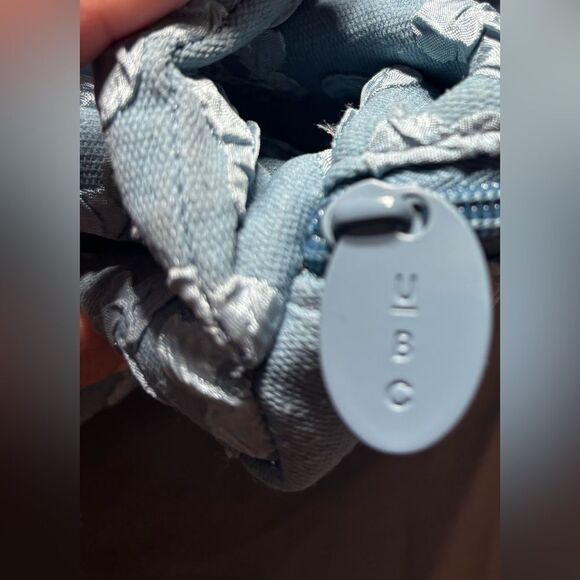 Floral Embellished Blue Fabric Ulta Beauty Cosmetics Bag See Pics for Measuremen - Picture 5 of 9